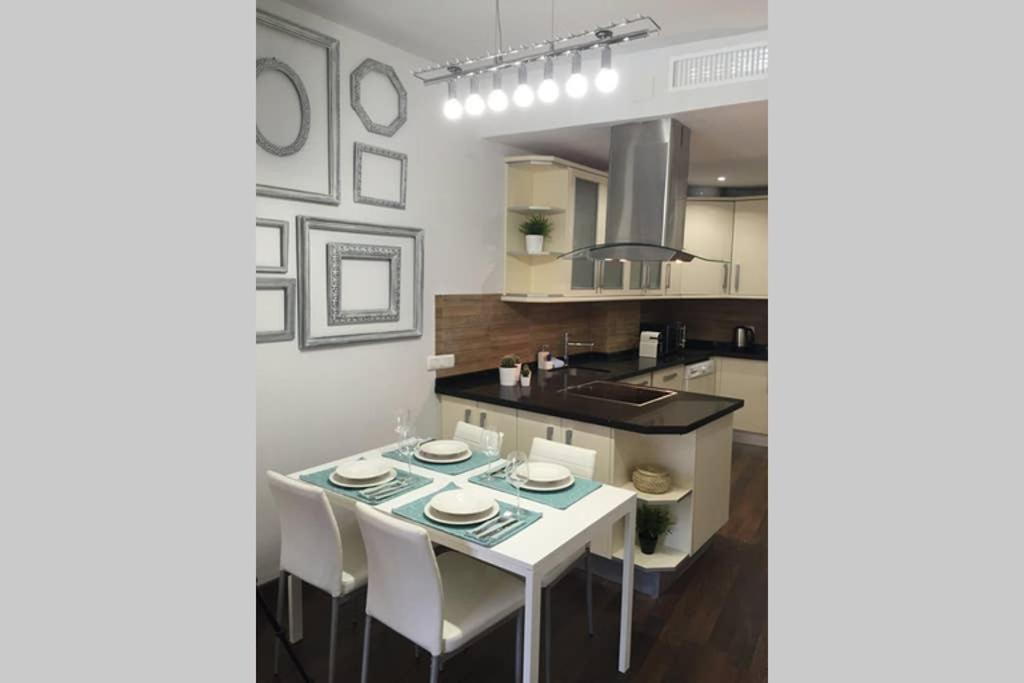 New!!! Luxury City Center & Private Terrace مالقة المظهر الخارجي الصورة
